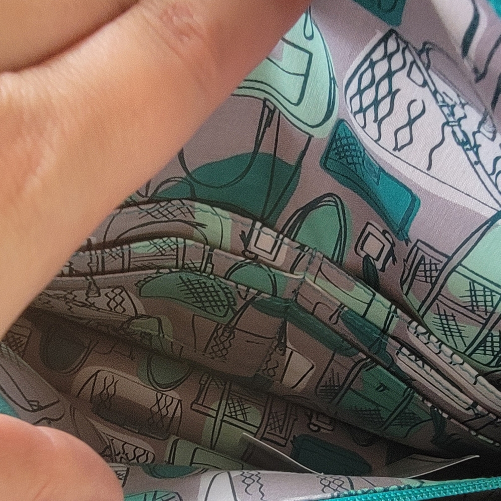 Vera Bradley Tess Crossbody - Picture 11 of 16